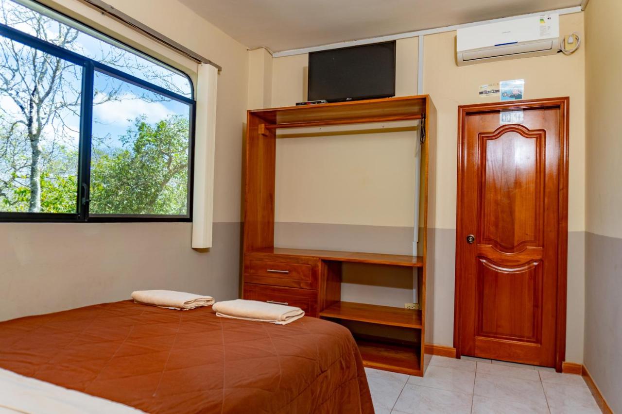 Cucuve Eco Hostal Puerto Baquerizo Moreno Exterior photo