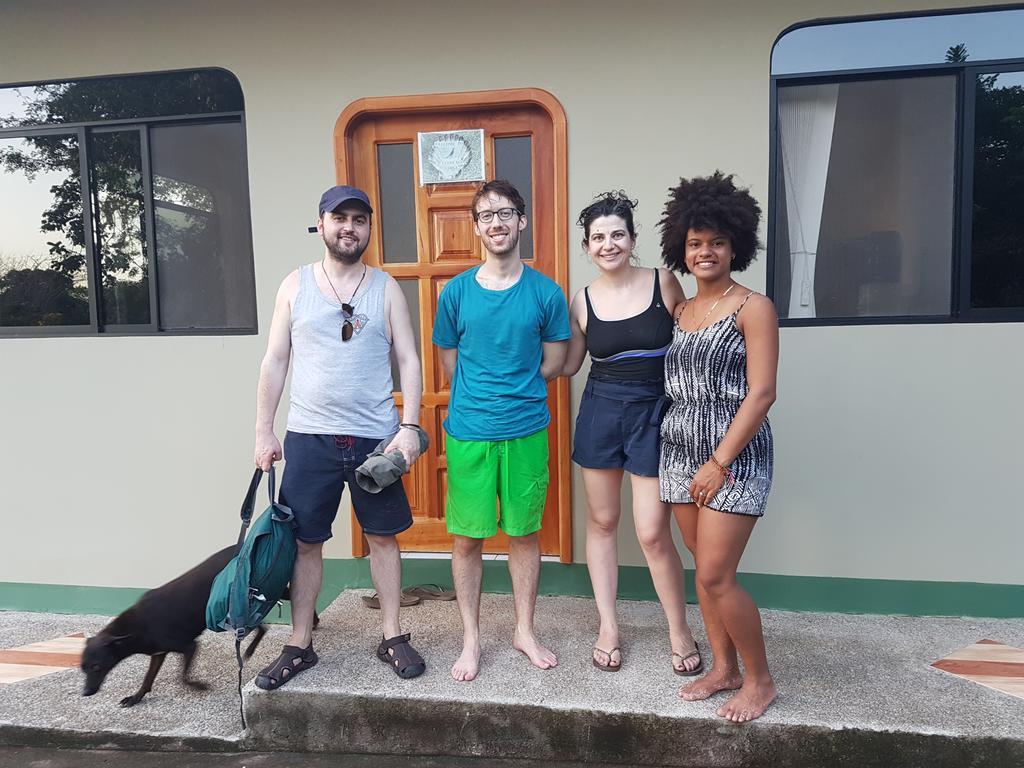 Cucuve Eco Hostal Puerto Baquerizo Moreno Exterior photo